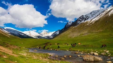 أفضل وقت للسياحة في قرغيزستان وأفضل 10 مناطق سياحيه بها