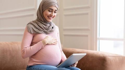اجمل عبارات تهنئة و مبارك الحمل قائمة مسجات وعبارات تهنئة للحامل