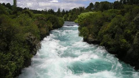 ما هو تفسير رؤيا النهر الجاري هل هو خير أم شر؟