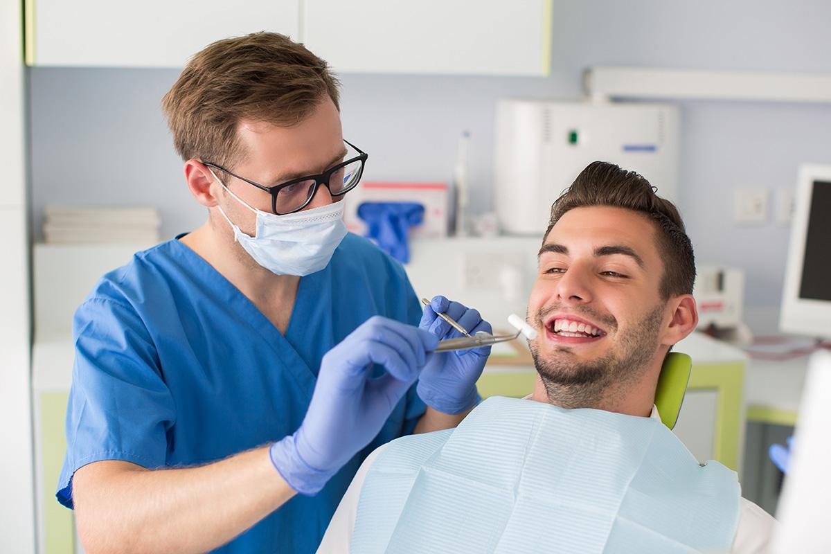 ما هو دكتور الأسنان في المنام هل خير أم شر؟